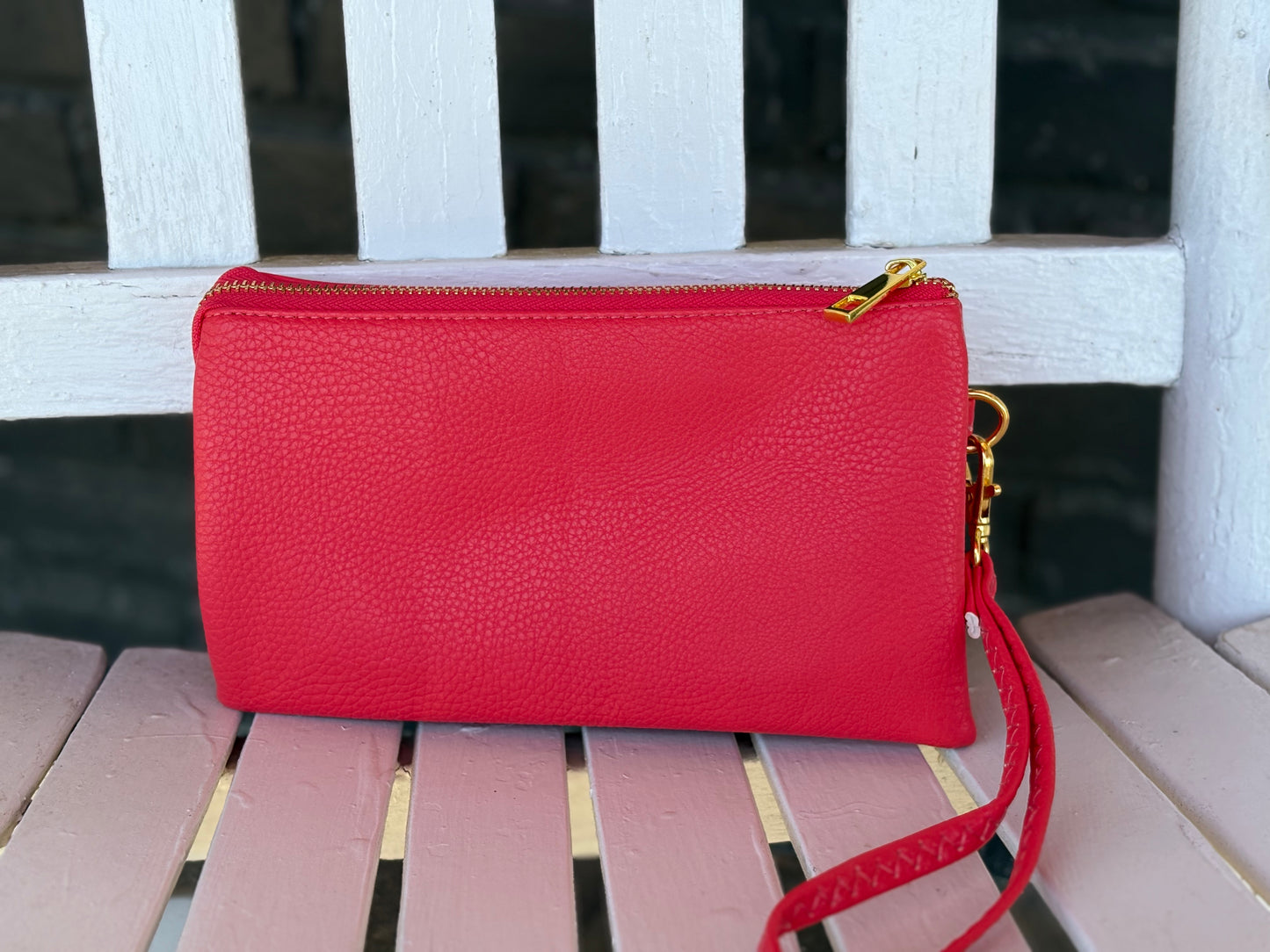 Our Favorite 3 compartment crossbody