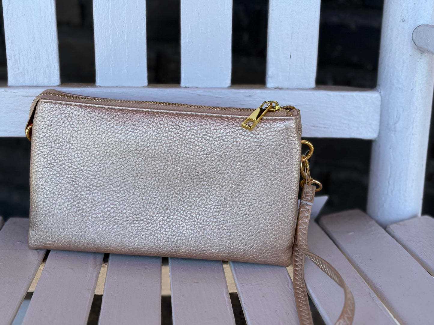 Our Favorite 3 compartment crossbody