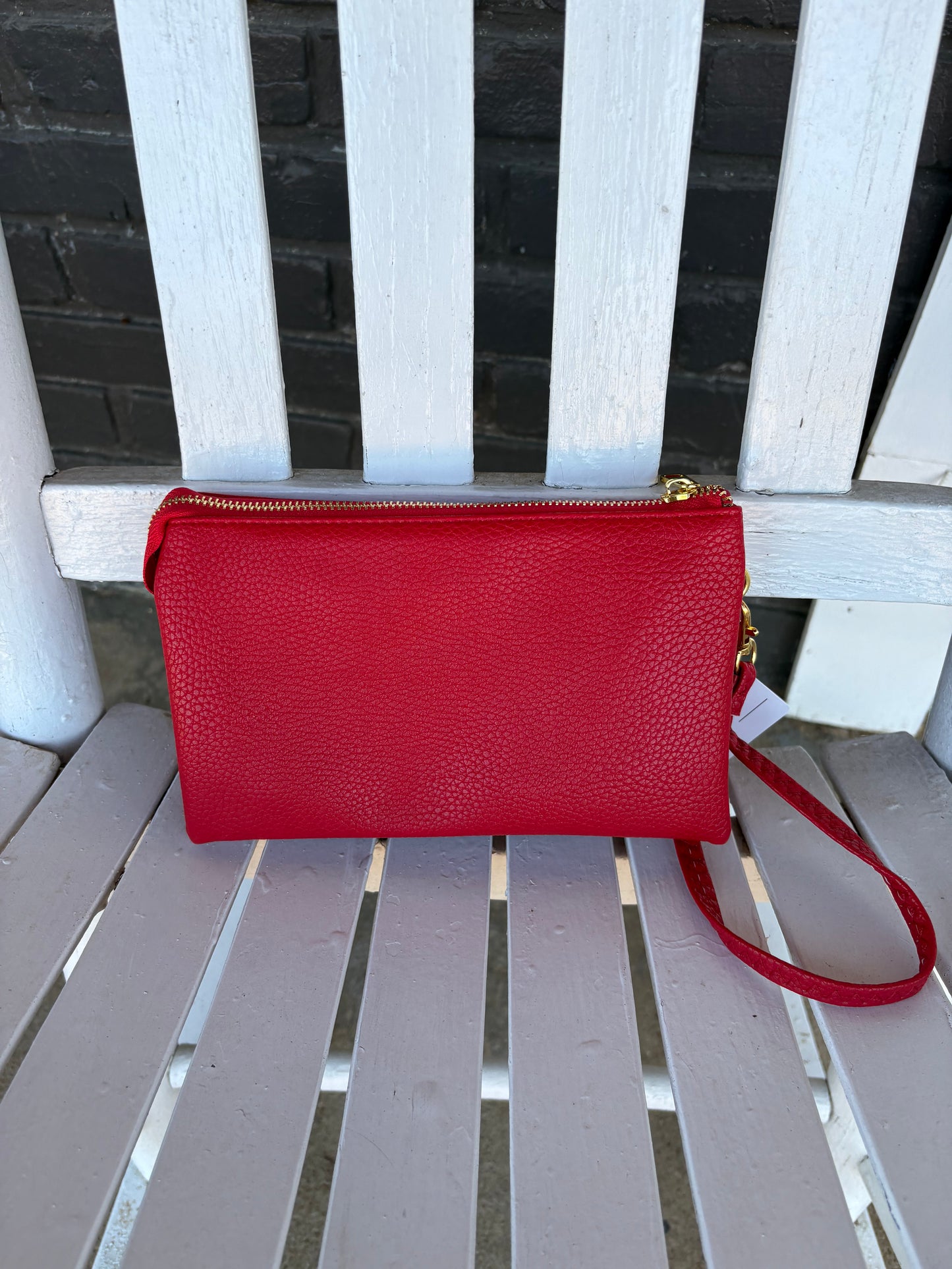 Our Favorite 3 compartment crossbody
