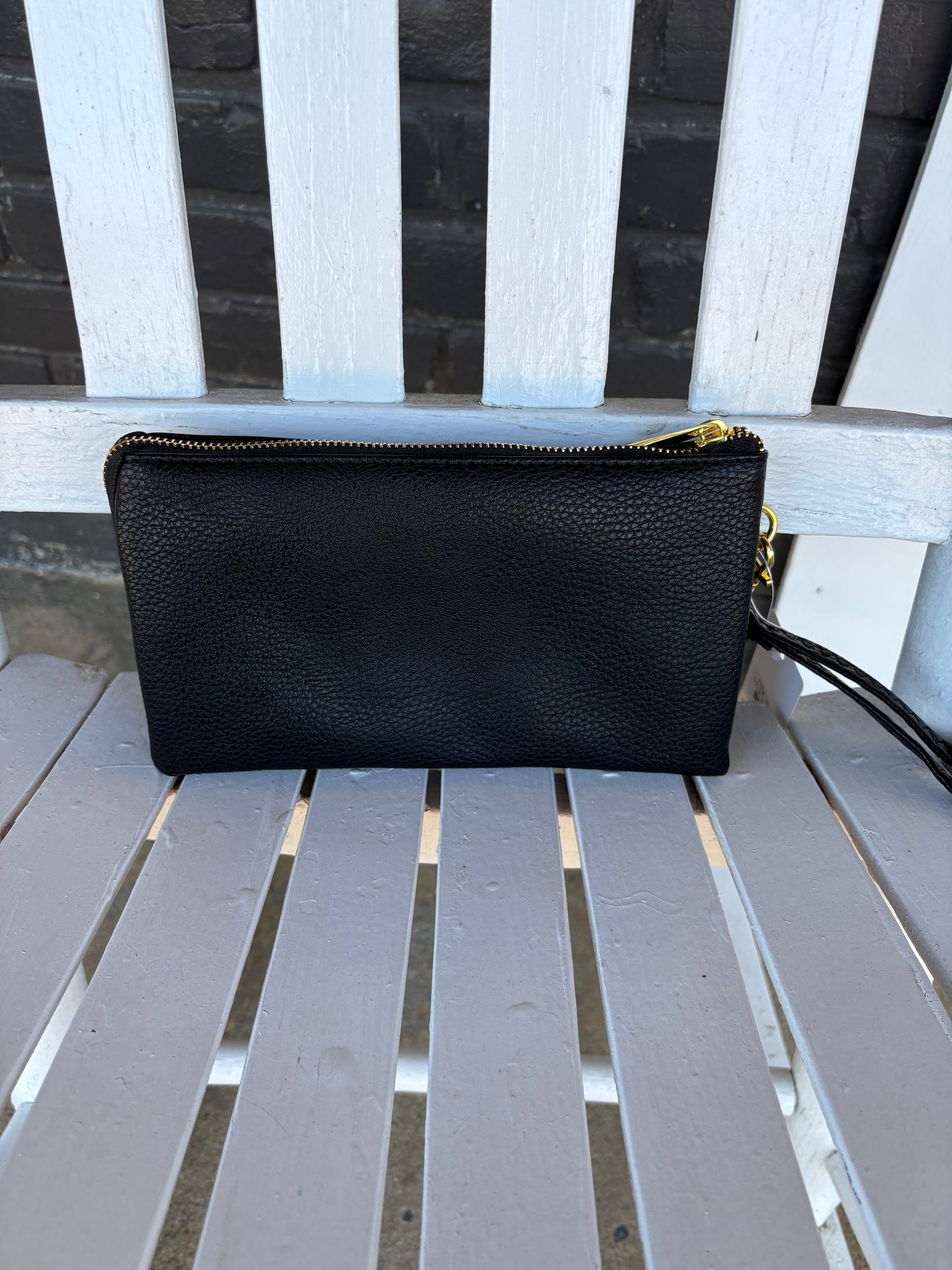 Our Favorite 3 compartment crossbody