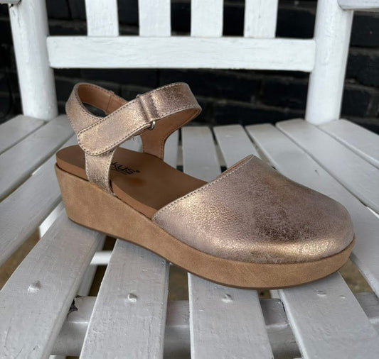 All In Wedge by Corkys Boutique