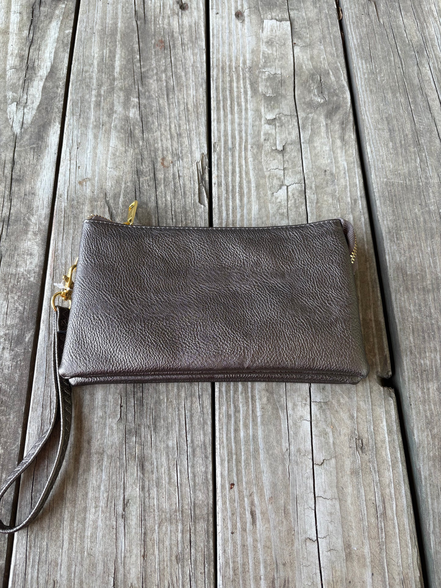 Our Favorite 3 compartment crossbody