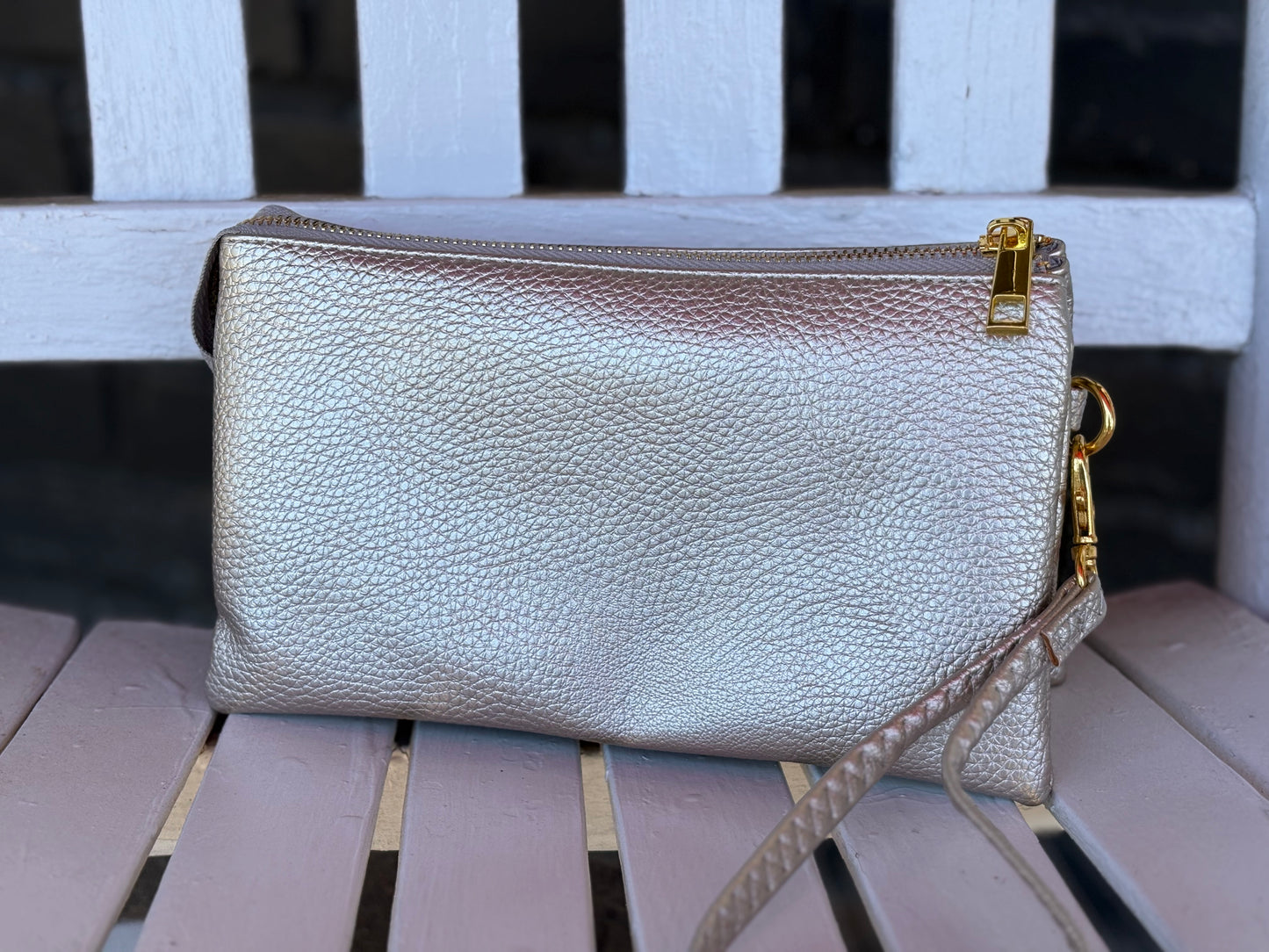 Our Favorite 3 compartment crossbody