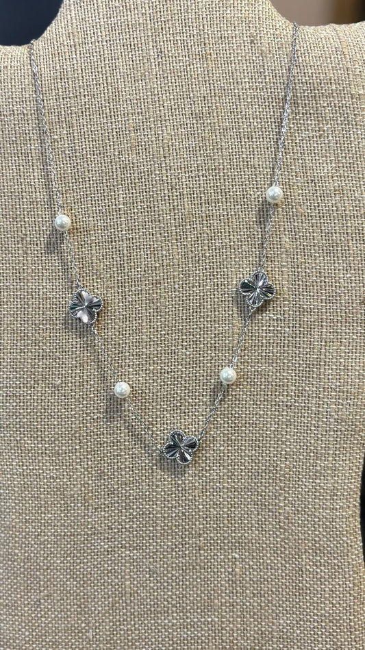 Silver & Pearl Clover Single Strand Necklace