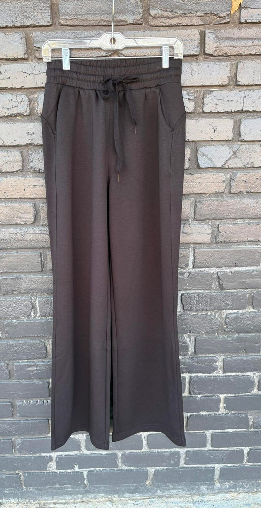 The Weekender Pull On Pant