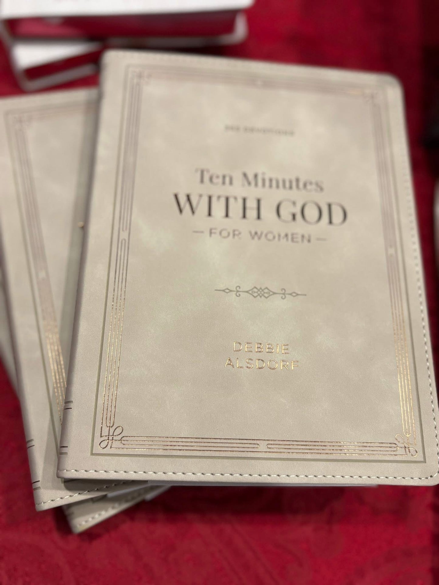 Ten Minutes with God for Women